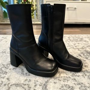 SOLD! Steven Madden Fantsie Boots